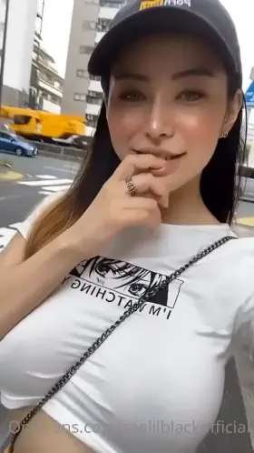 Public flashing 😍😍 her links in comments 👇🏻