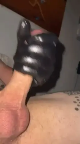 BWC Latex Milking Porn. Who’s next?