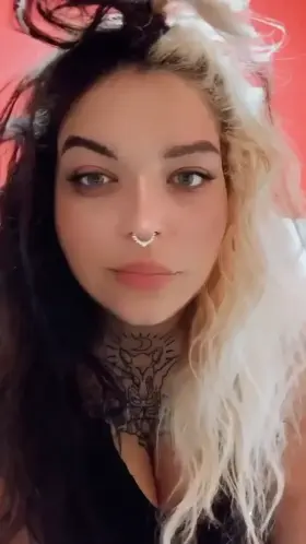 My boss caught me last time, but I still haven't learned my lesson🤷‍♀️