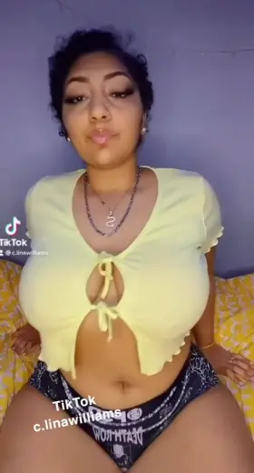 Yessir she got melons 🍈 🍈