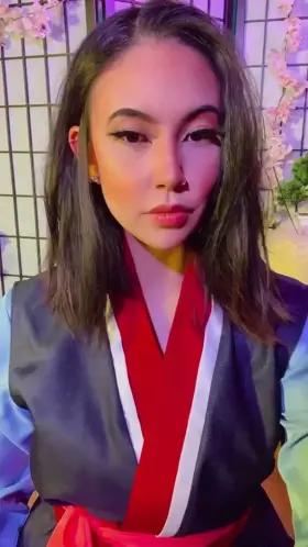 I’ve wanted to cosplay Mulan for over 20 years and I’ve finally done it. ❤️