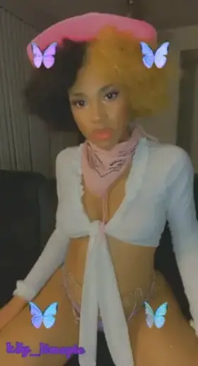 Watch them while i ride you 😈🤠