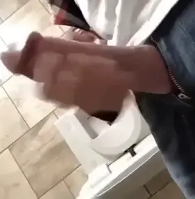 Can’t even wrap my hand around it 😈🍆