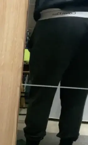 First time showing off my ass - would love to hear some honest feedback please let me know what you guys think? 🙏🏻