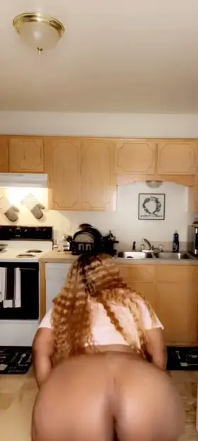 Come catch these waves babe 💋😍