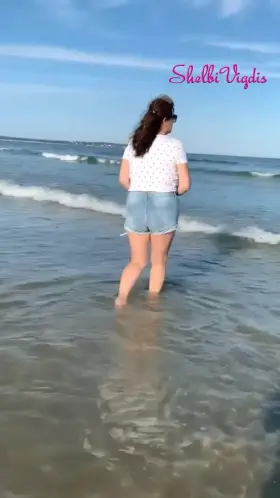 [F]lashing my boobs at the beach. Was definitely noticed! [GIF]