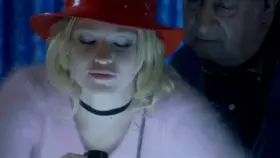 Yuliya Mayarchuk getting fingered by Tinto in Trasgredire