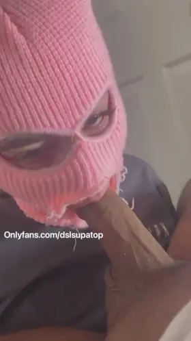 Tried to rob his place but ended up with a dick in my mouth instead 😩😩🙄(OC)