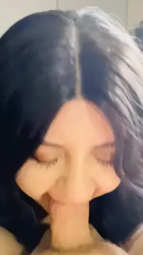 Intense eye contact 🤤