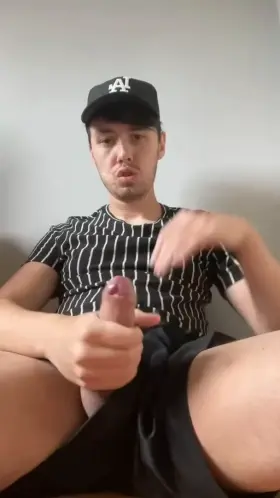 Workout always make me so horny, i have to jerk off right away