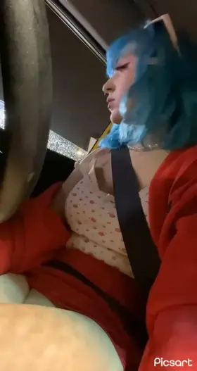 I love fucking my dildo in public <33