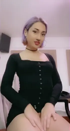 thinkin about dying my hair blue next whatcha think ?? 💙🤔