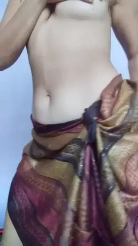 Marrlly dyamante nude