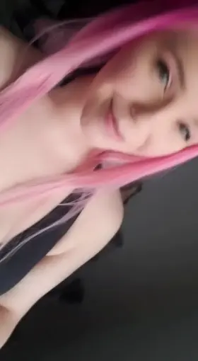 Hit that ⬆ if you want a go at my throat 😋 snap: OliviaViixx