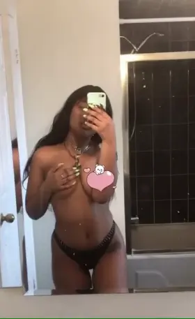 my phone case is goku, i[f] u know what i’m saiyan 😉💕