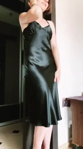 [F] Going on a lunch date for first time in ages🎉 a bit overdressed, but don't care. And yeah, I'm comfortable showing you that much face.