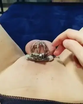 Do I have a big cock?🙆‍♀️ I have nothing to be ashamed of, do I?🙅‍♀️ Okay, let's be honest - this shame should be locked forever?😳🤏