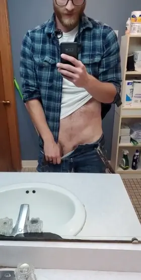 A quick pull out to make the work day go faster