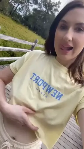 Would you fuck be on the park bench? 🥺