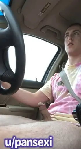 I got a lil horny in the car 🙊