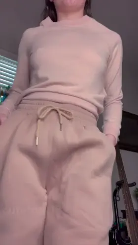 are you interested in seeing what i'm hiding under these baggy pants? 💕