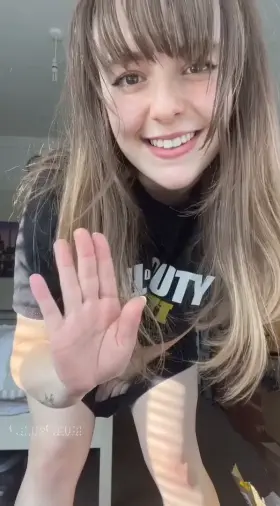 I should really be studying, but I’d much rather be showing off my body on Reddit 🤗