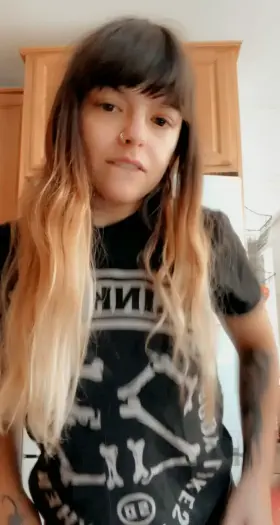 Roses are red, violets are blue, garlic bread & blink182