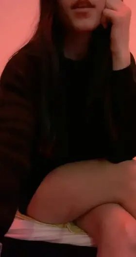 the first 5 can choose whether they squirt on my tits my ass or on my pussy😊