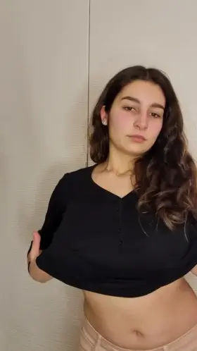 (18)the first 5 are allowed to give me a titty fuck👅😈