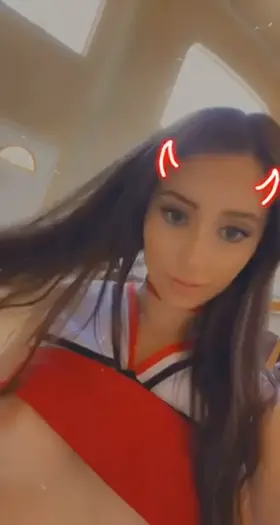 I love sending random vids like this on snap 😝 👻-Britneyfox5