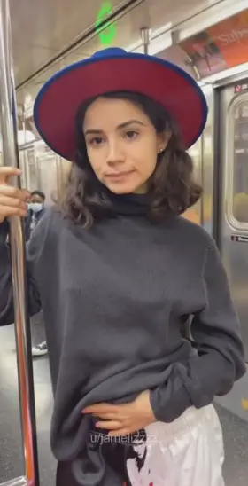 I was feeling brave on the Subway... [OC] [GIF]