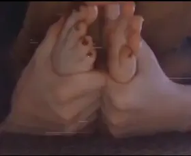 Sucking my delicious toes! 😳👍🏼