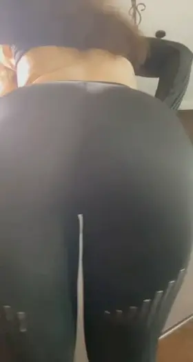 Do you like my new pants? (F)