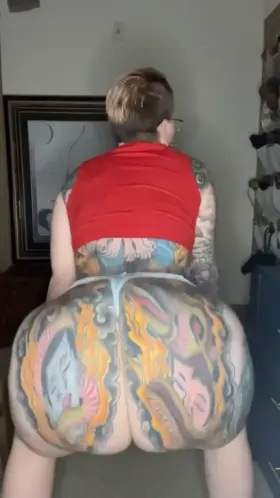 Big butt - Designer Peach 🍑