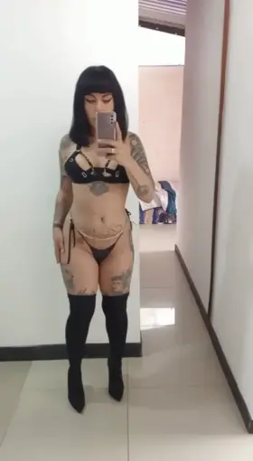 [Selling] I offer you sexting, video call, Femdom, personalized content fetishes come let's play my I'm a dominatrix Add me KIK and SNAPCHAT Spidergirl3x