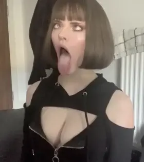 Since so many of you asked for a drooly ahegao, here it is.