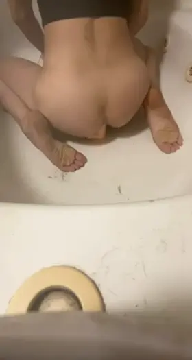 Petite Ts Female Riding a dildo, check comments for more info 😉