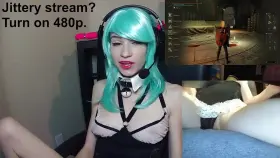 Emo Gamergirl flashing during her gaming stream