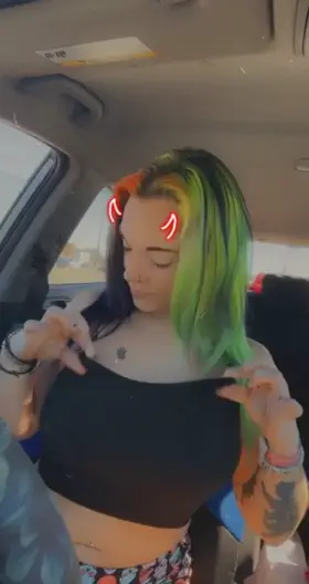 I love getting tropical smoothie with my tits out 💙