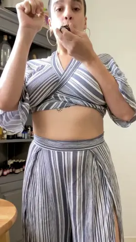 Looking cute by my window smoking out the pipe like my grandfather used to. 🥰 ..Except..... I don’t think he ever jiggled his tits and shook his booty... 😂 also... is my shirt upside down ?? 🤨🤦‍♀️😭