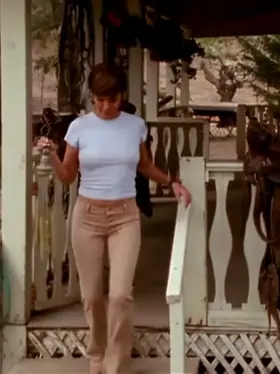 Gladys Jimenez - Tremors (1990)