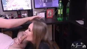 Best girlfriend sucks off boyfriend while he plays a game!