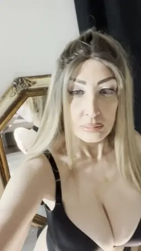 Chilling in my black tight underwear, check out my profile and see me chilling fully naked 😈