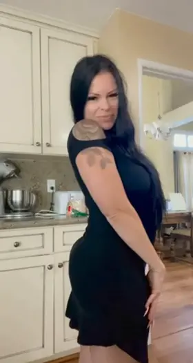 Black dresses can be deceiving… wanna smash.