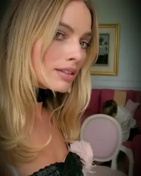 Just wanna facefuck Margot Robbie silly