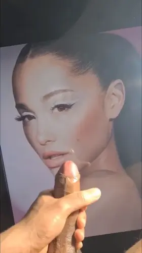 Ariana Grande owns me