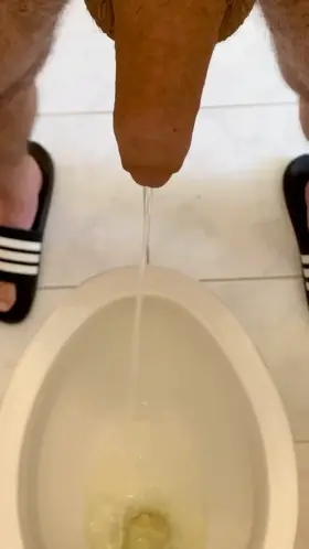 Daddy had a piss🍆💦