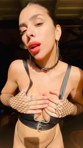 Would you like to be my submissive? [domme]