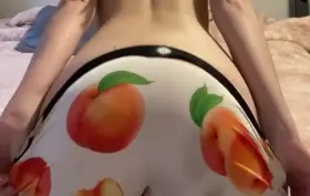 Taste my peach?