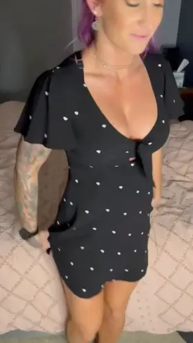 Ass so juicy my dress can’t keep it contained 😏😉